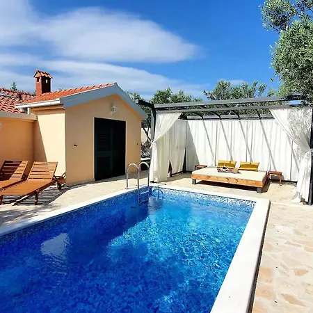 Hidden Gem With Pool In Kastel Stafilic - Two Bedroom With Pool * Kastela