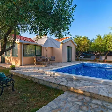 Holiday home Hidden Gem With Pool In Kastel Stafilic - Two Bedroom With Pool